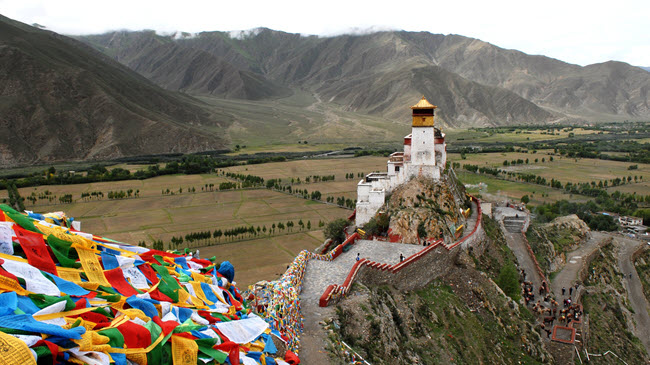 15-DAY ANCIENT CITIES TOUR IN TIBET NEPAL AND BHUTAN